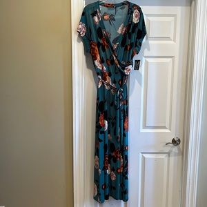 Maxi Dress by Mlle Gabrielle Women’s Size 3X Floral Print - Green base NWT